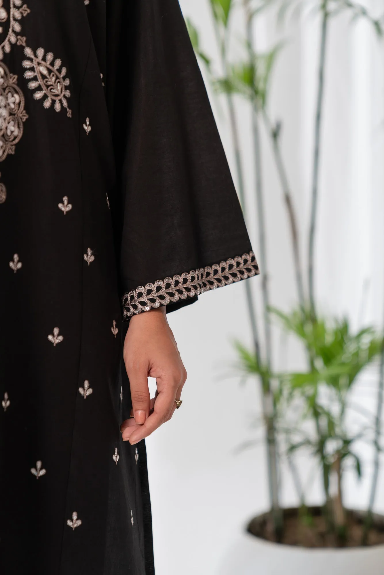 1 Piece Solid Embroidered