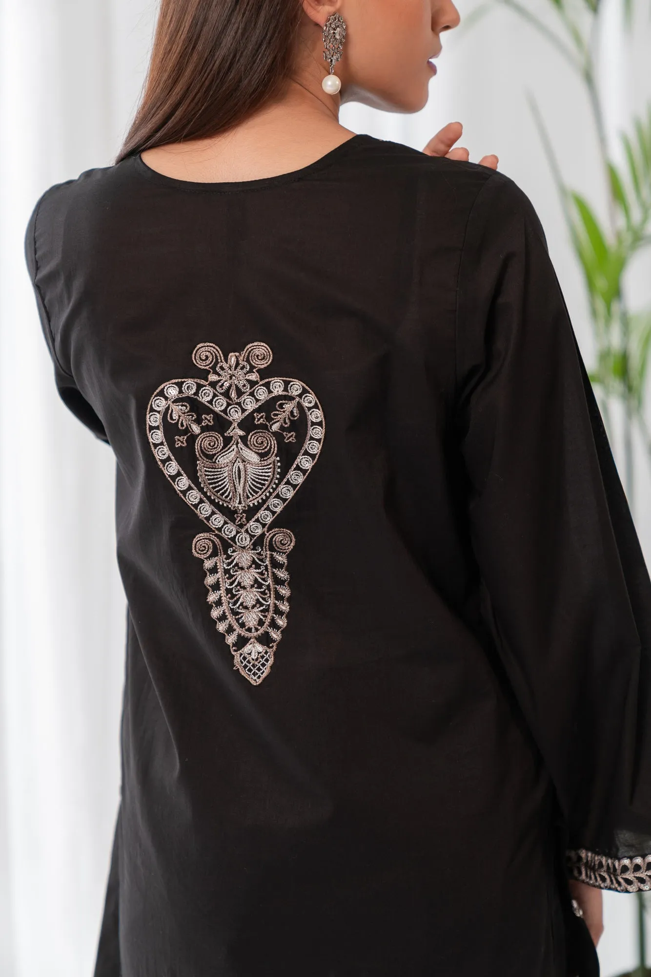 1 Piece Solid Embroidered