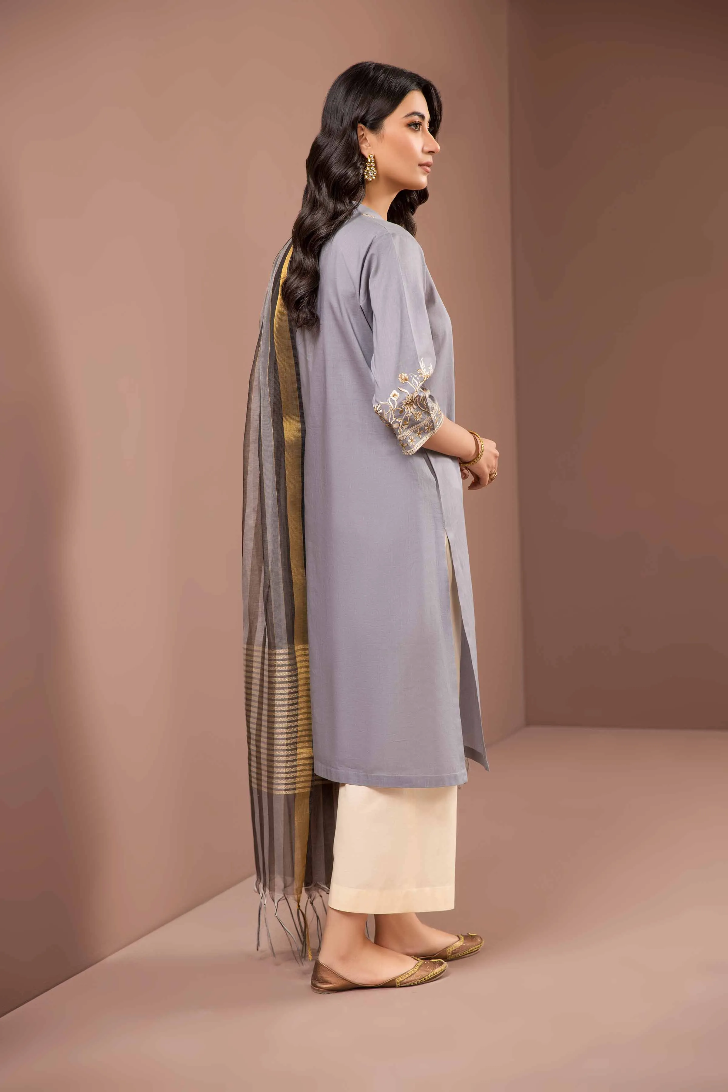2 Piece - Embroidered Suit - PE23-161