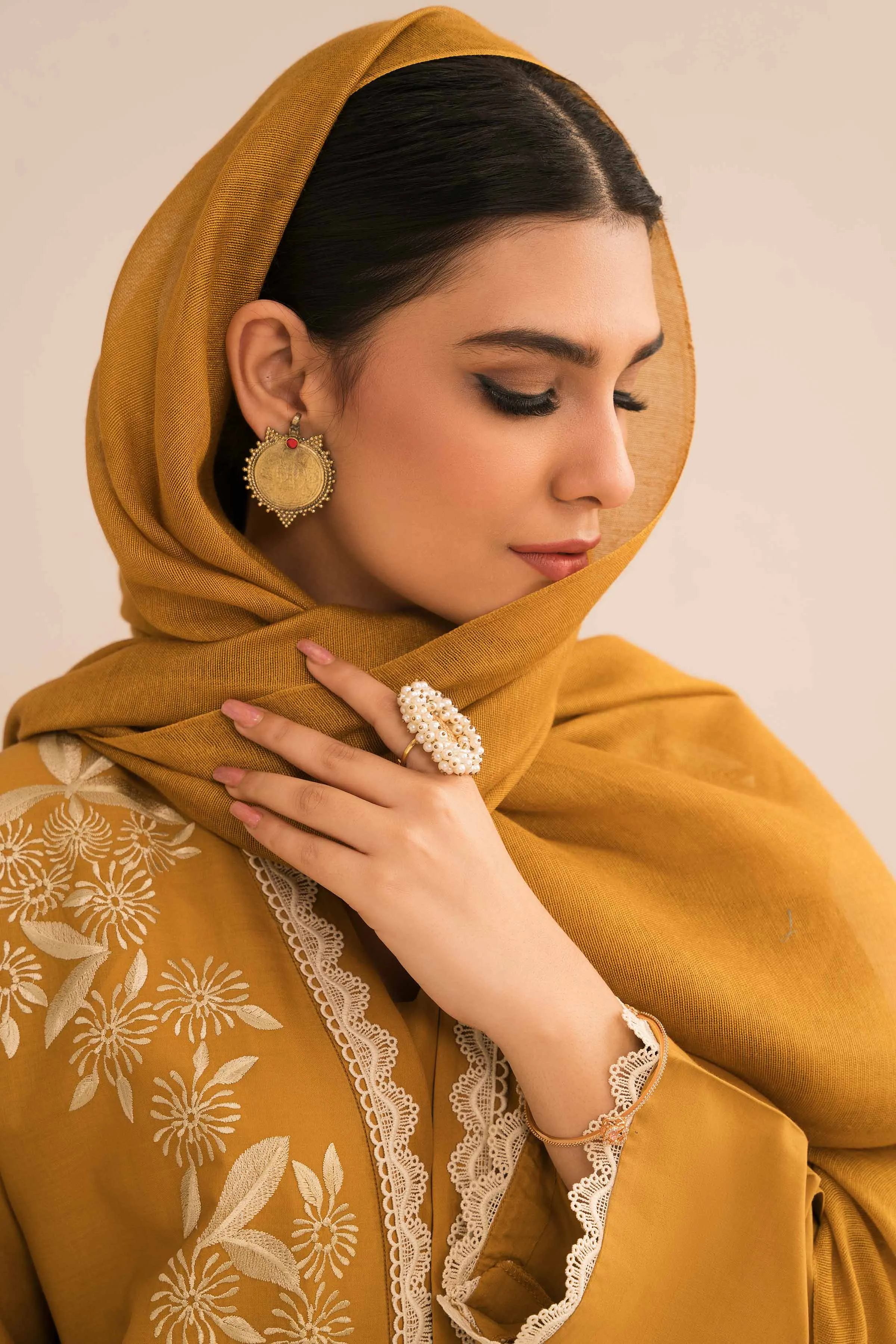 2 Piece - Embroidered Suit - PE23-47
