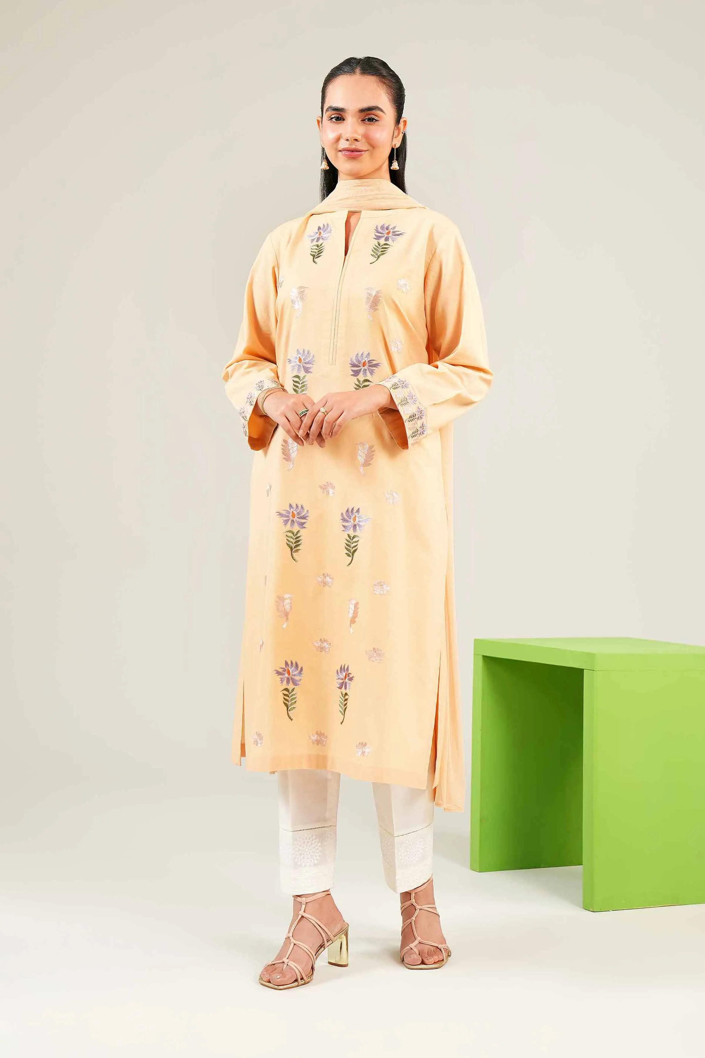 2 Piece - Embroidered Suit - PE24-82