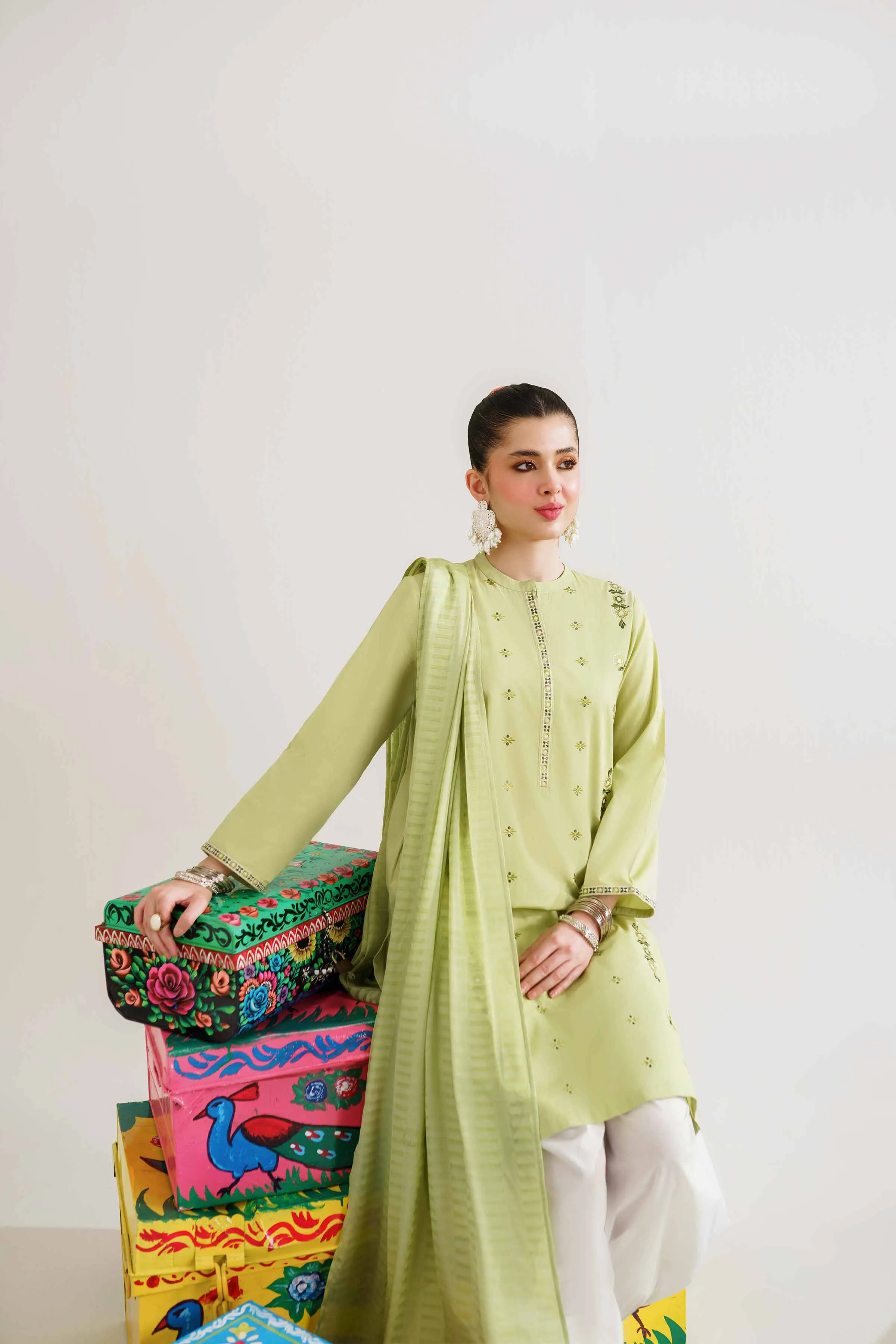 2 Piece - Embroidered Suit - PE24-90