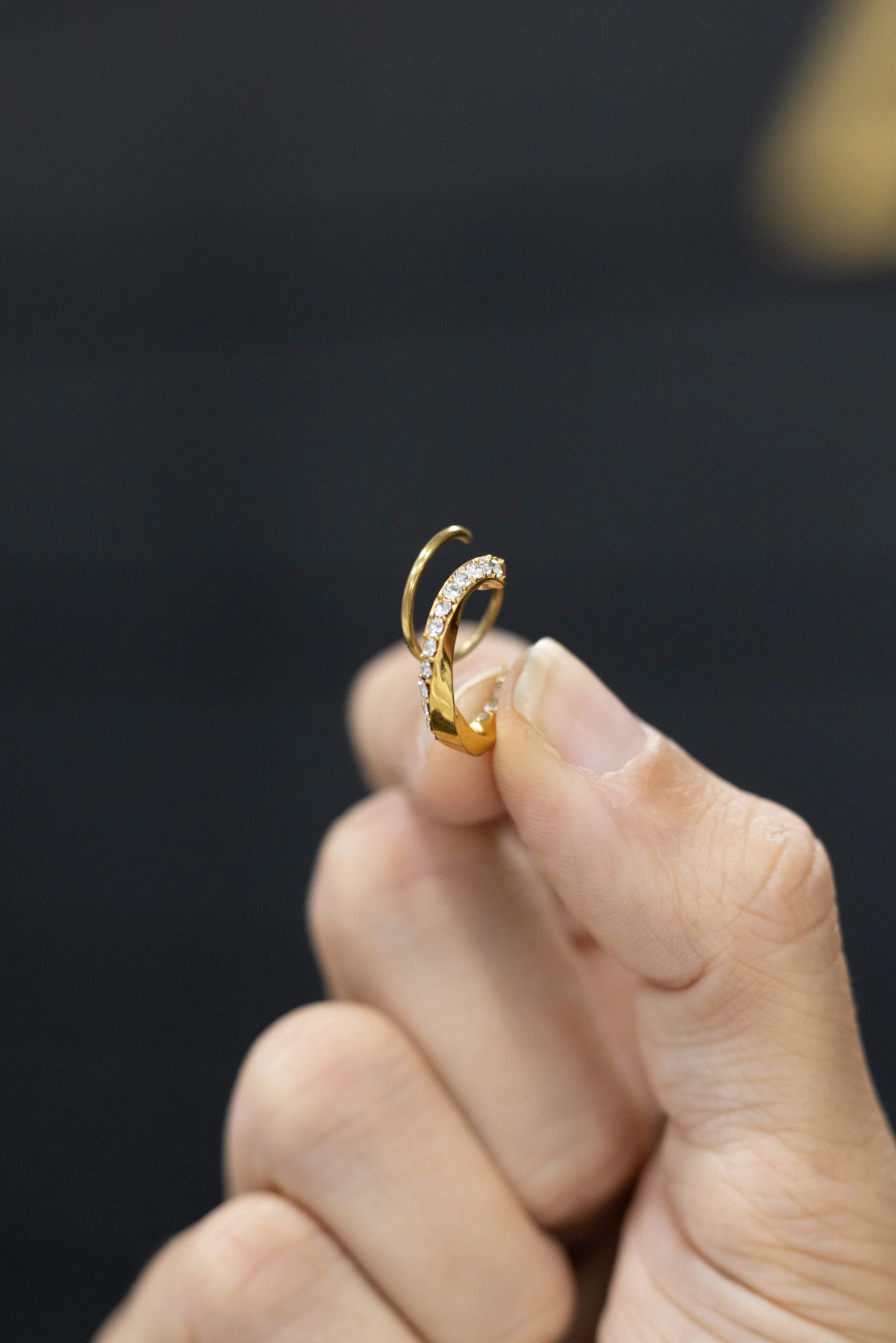 Diamond Wavy Double Twist Hoop