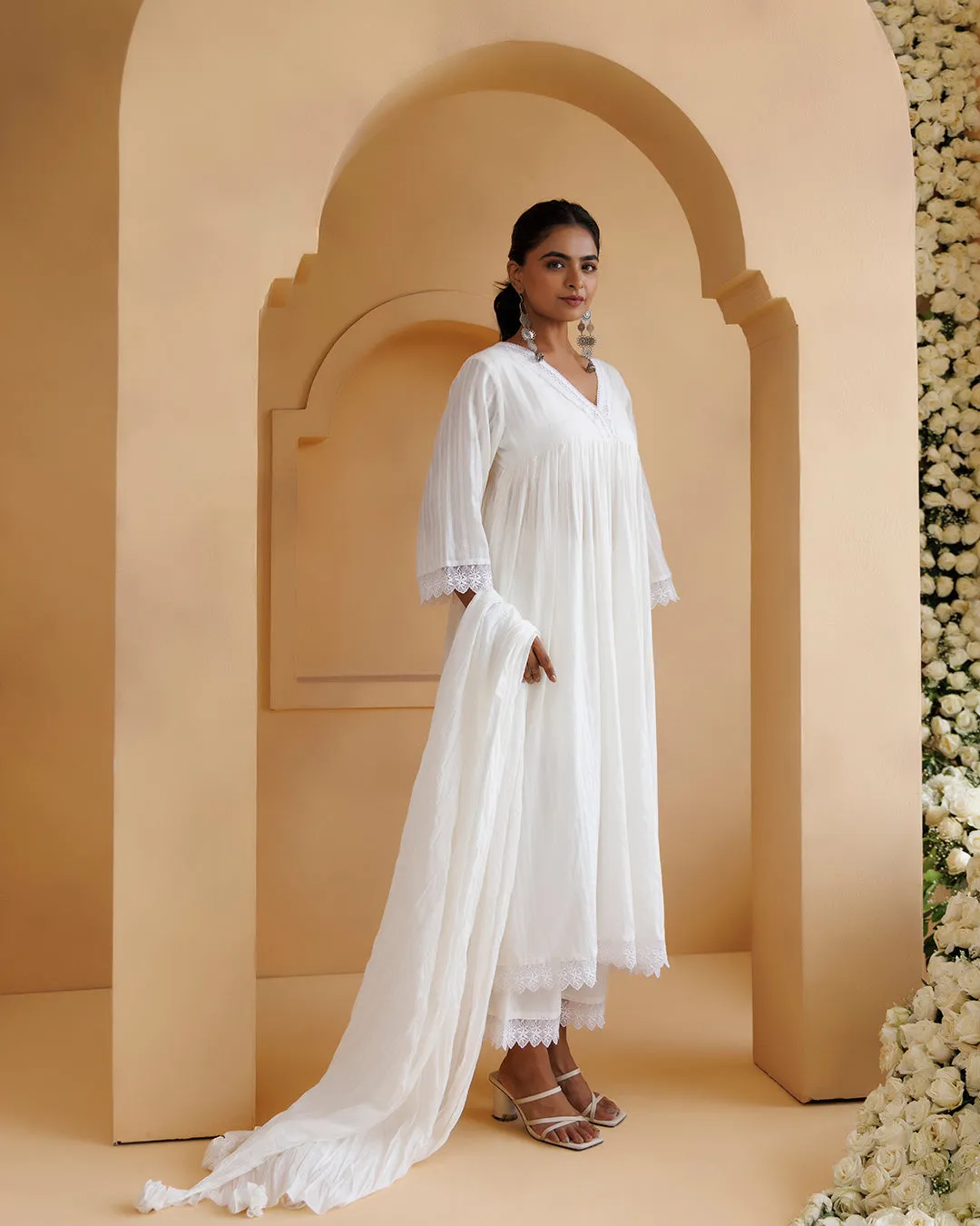 Ghazal White Lino Mul Gathered Lace Suit Set