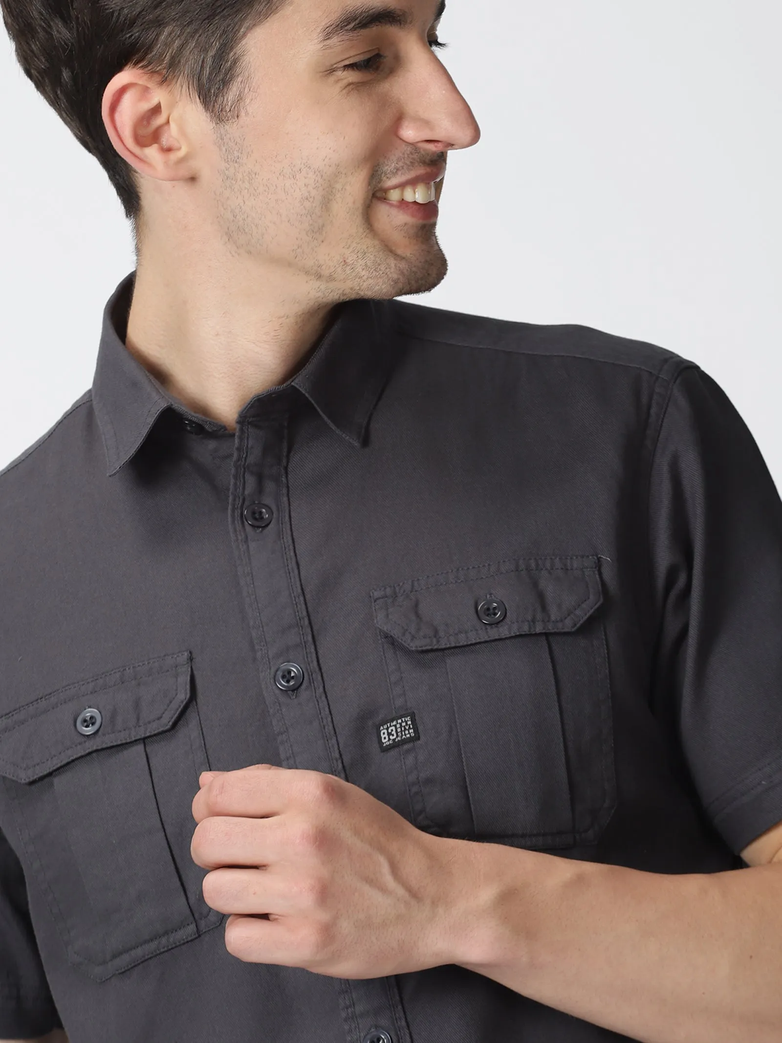 MEN'S DK GREY SOLID SLIM FIT SHIRT