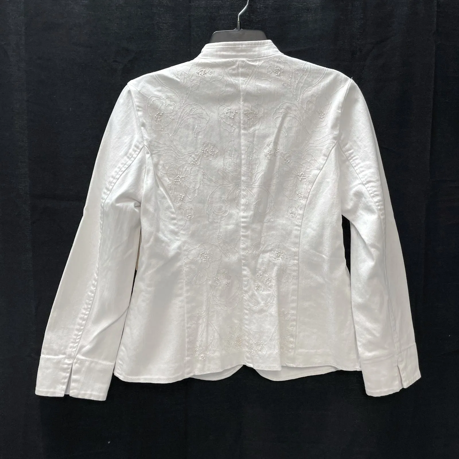 NWT Wmns Coldwater Creek White Shaped Embroidered Denim jacket Sz 10 MSRP$99.95