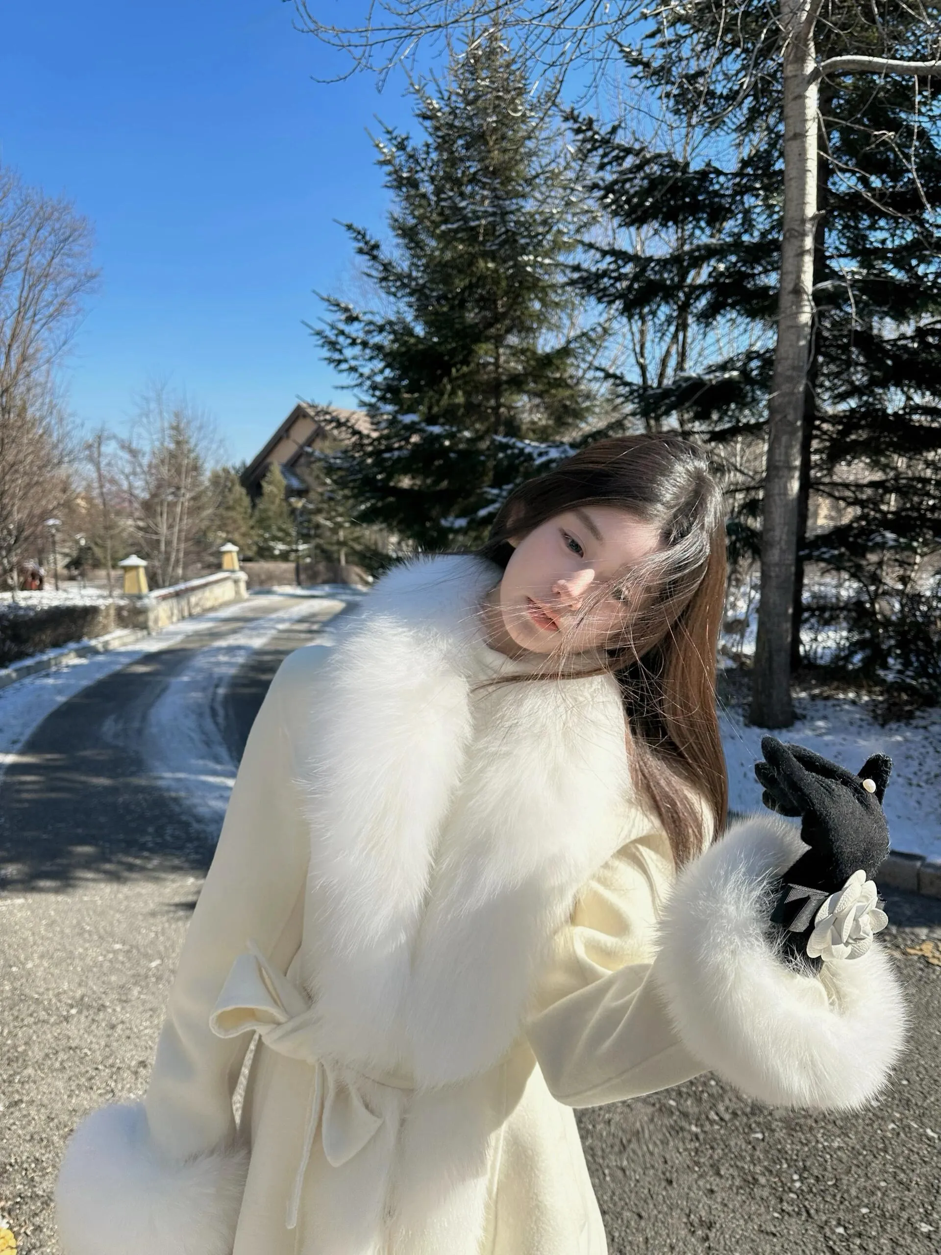 Reversible Cashmere Coat – Elegant Mid-Length Woolen Cape with Eco-Friendly Fox Fur