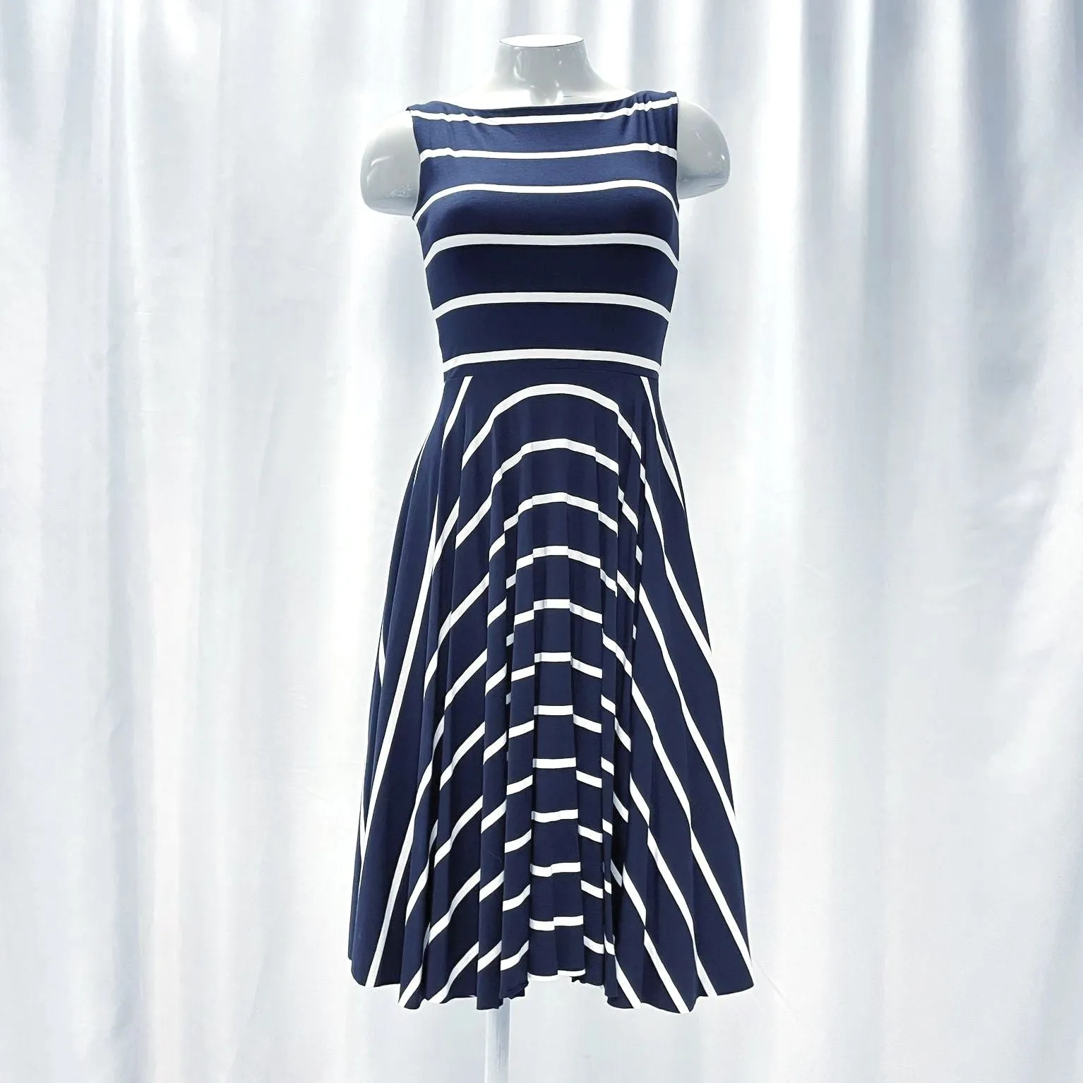 Wmns NADIA TARR Navy Blue & White Striped Sleeveless Casual A-Line Dress Sz S